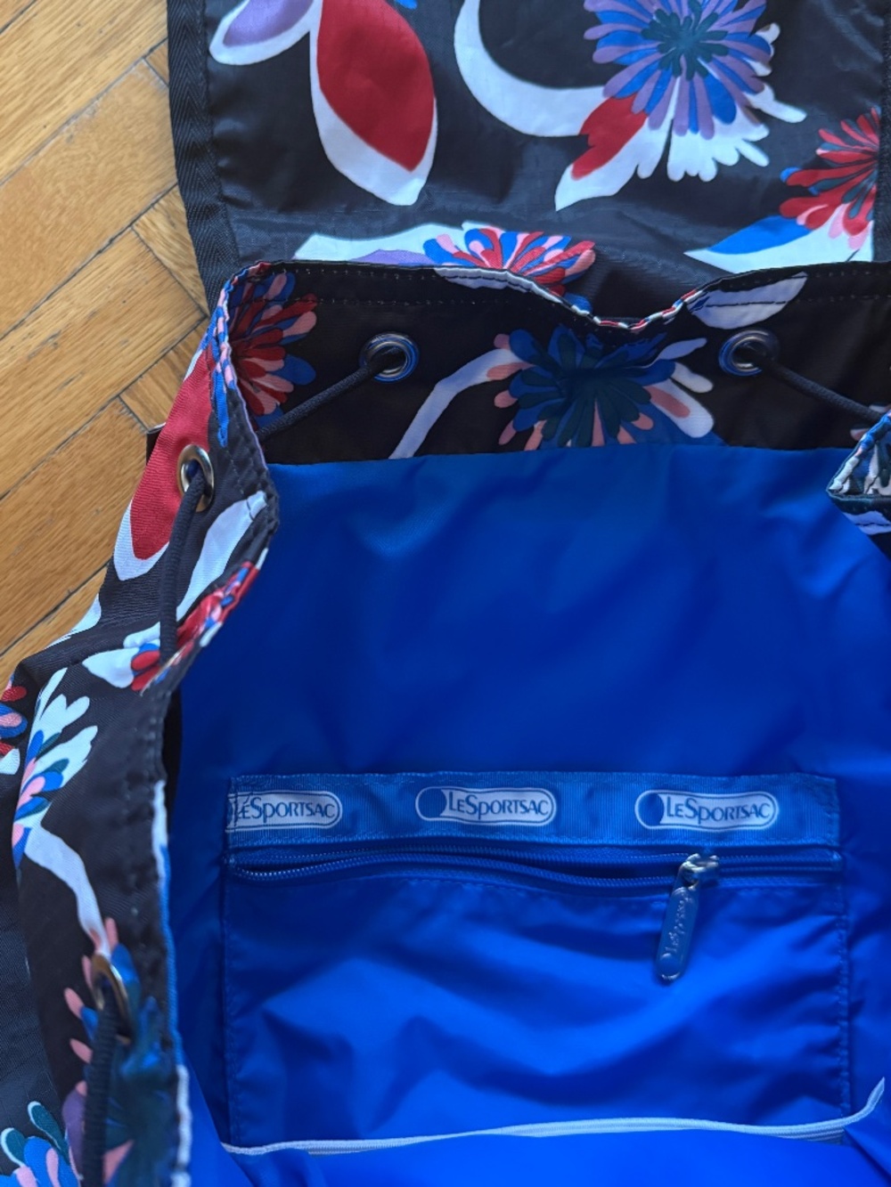 LeSportsac Voyager Backpack - RARE Floral Print - Picture 2 of 5